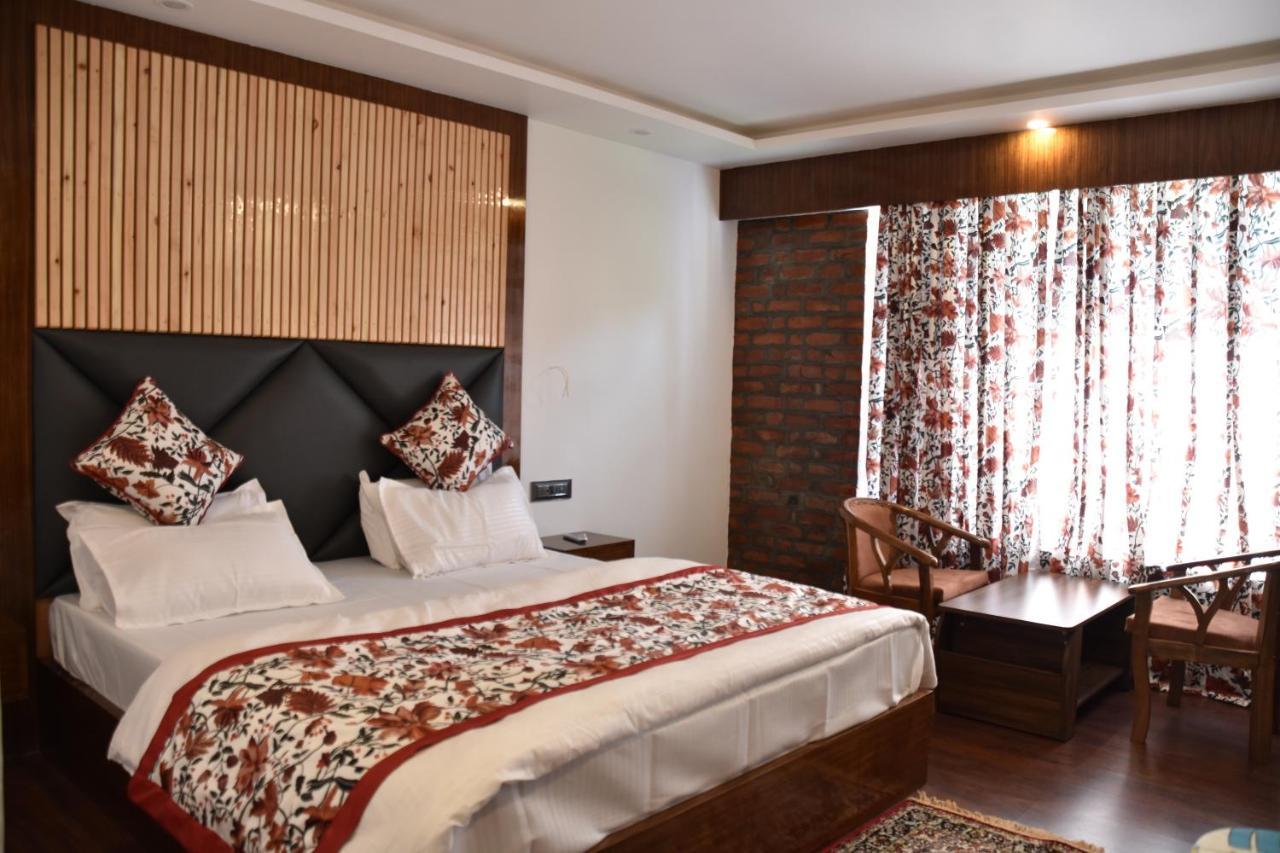Hotel Lidder Palace Pahalgām Eksteriør billede