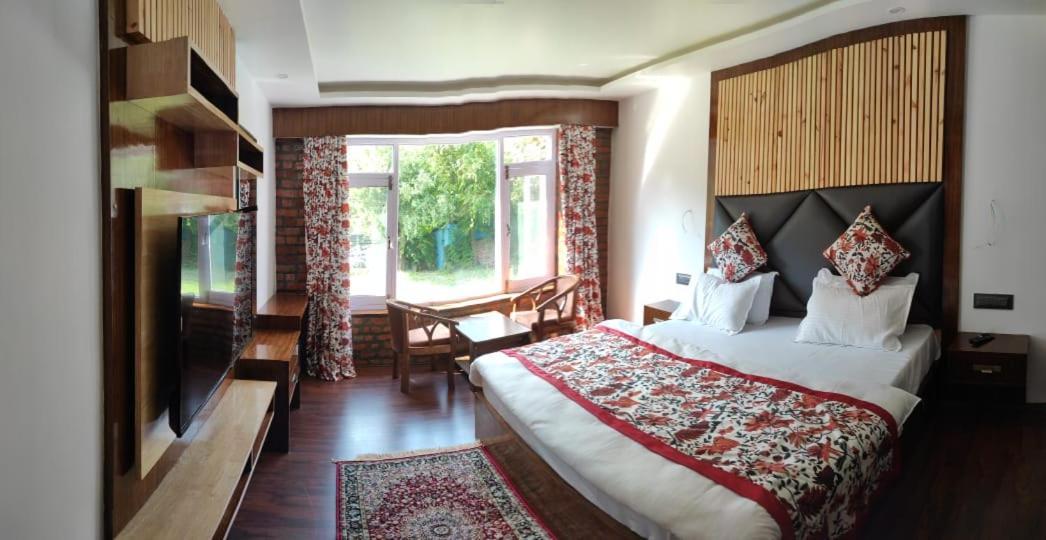 Hotel Lidder Palace Pahalgām Eksteriør billede